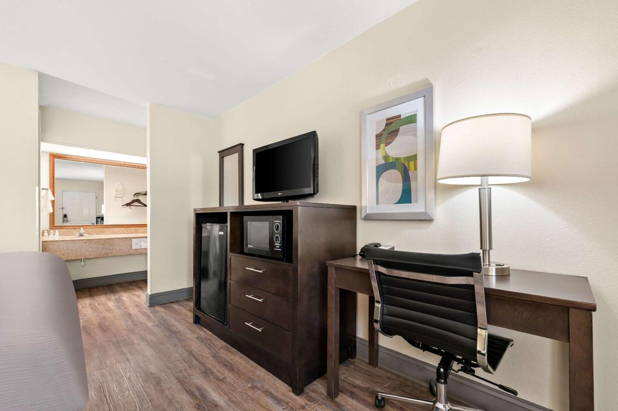 Quality Inn Pelham I-65 Exit 246 Zewnętrze zdjęcie